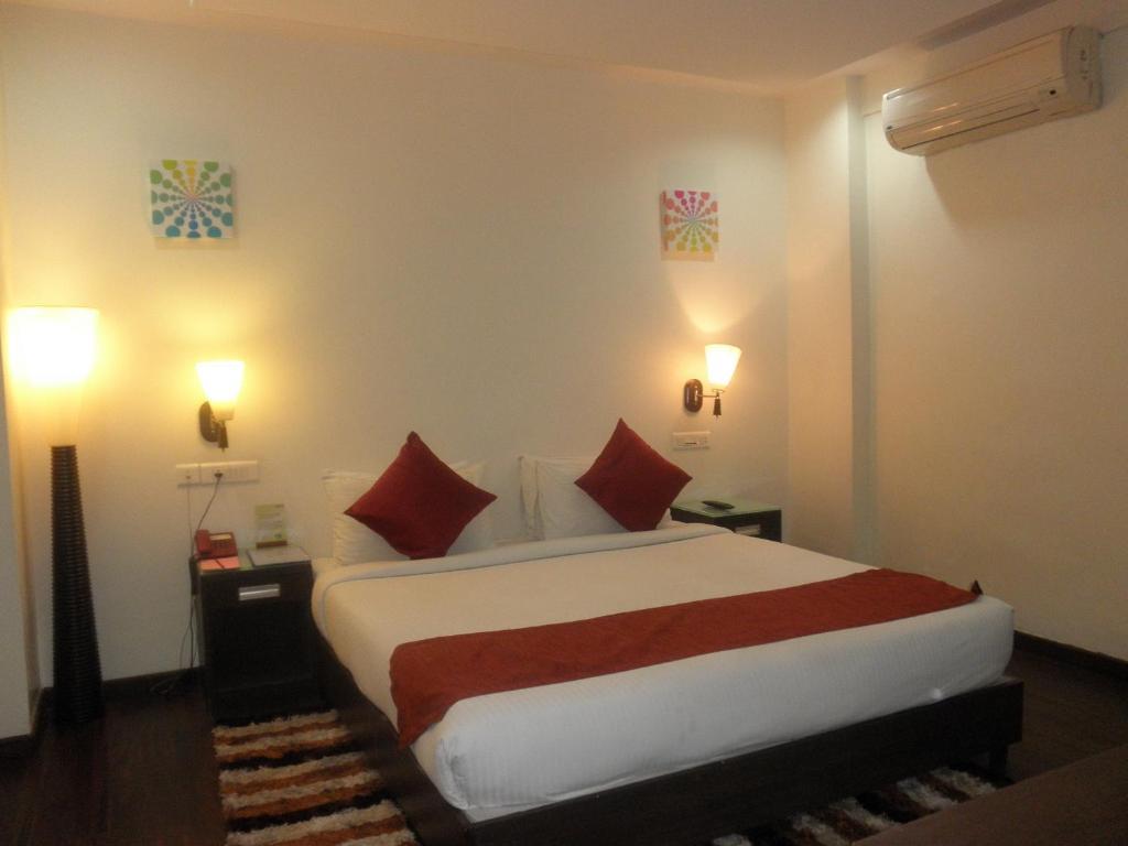 Hotel Kens Hyderabad Room photo